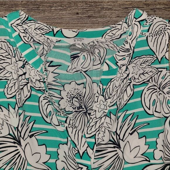 Crown & Ivy Floral Palm Leaf Blouse - Picture 4 of 7